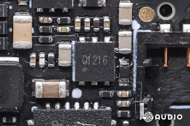 大疆djimic2无线麦克风拆解复古拨轮透明外壳设计全指向收音