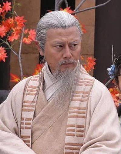 第二:周王听信谗言,认为齐丁公的小儿子齐哀公太