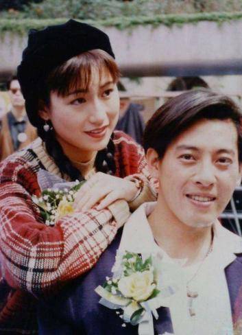 这两个人就是吕颂贤和麦景婷,他们二人是一对夫妻,在当年两人在一起时