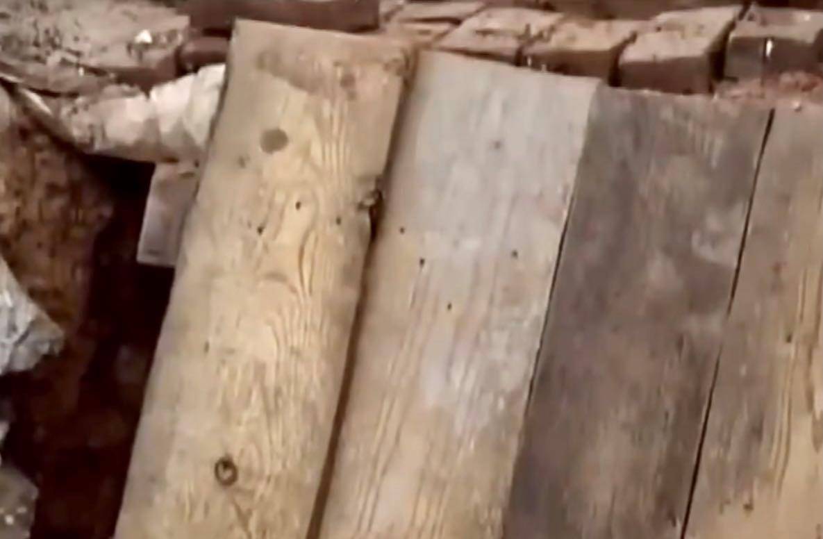 原创2011年湖南男子连续7天梦见亡母开棺后母亲遗体竟不翼而飞