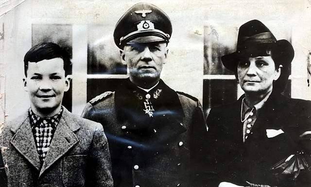 "艾丁格说:"元帅,现在这都没有什么关系了.