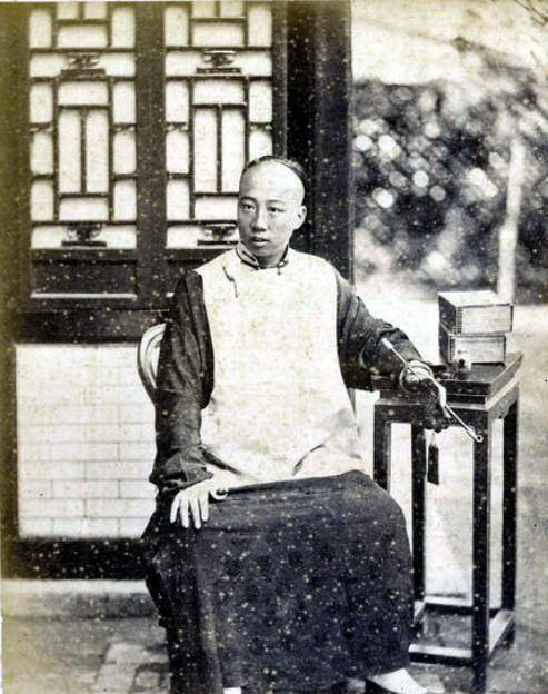 法国人拍摄慈禧和光绪,阿拉善亲王的儿子长得帅_爱新觉罗·_咸丰_满洲