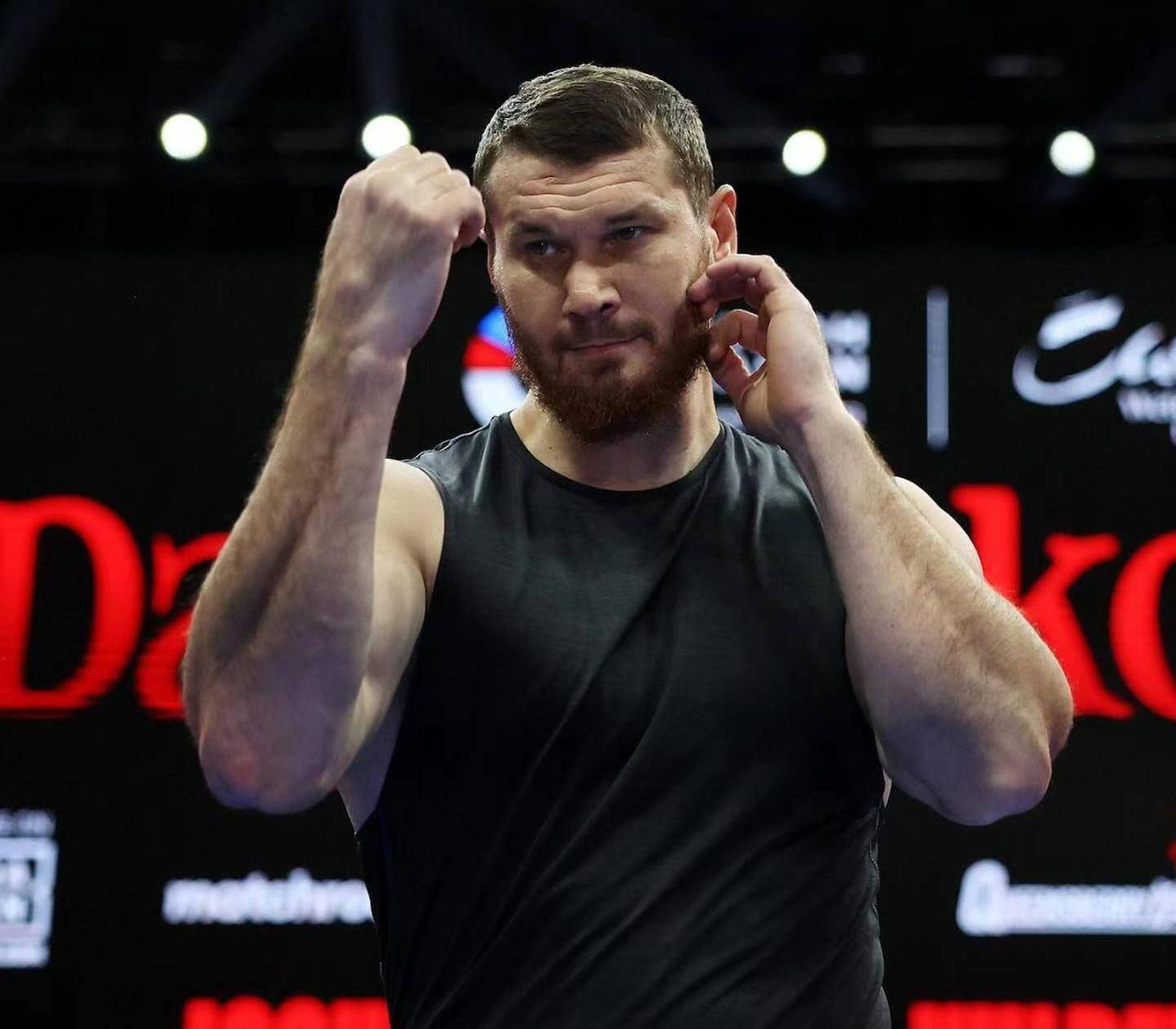 原创狮子回归重炮手马克穆多夫5月复出拳坛大战维尔德陪练