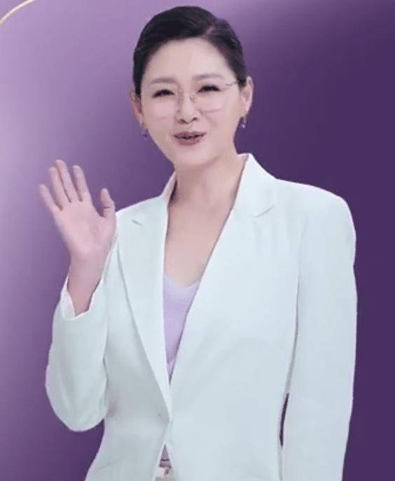 原创大s瘦身成功新代言形象皮肤好到爆表像极了女版汪小菲