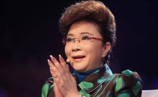 蔡明共计有22次登上央视春晚表演小品.