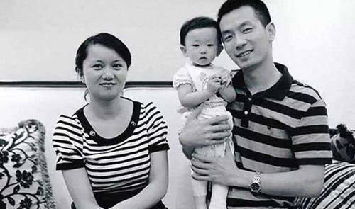 当年被拍下"大眼睛"照片,渴望读书的8岁小女孩,现如今