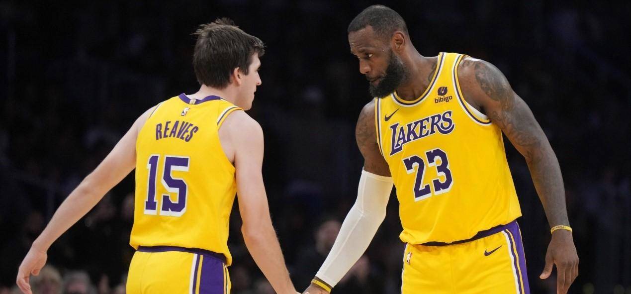 原创湖人季后赛x因素21年落选秀深得老詹信赖他已非昔日吴下阿蒙