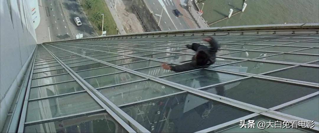 成龙在拍摄我是谁时他的惊险一跳直接跳出了世界记录