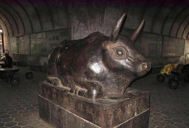 发现百吨"神兽",历经千年居然"不生锈",专家却解释不了_铁牛_黄河