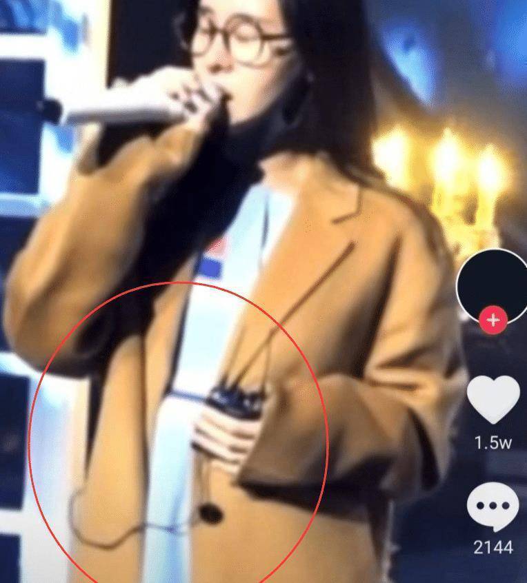 张碧晨孕肚6个月旧照曝光赚奶粉钱让人心疼好在有赵丽颖陪伴