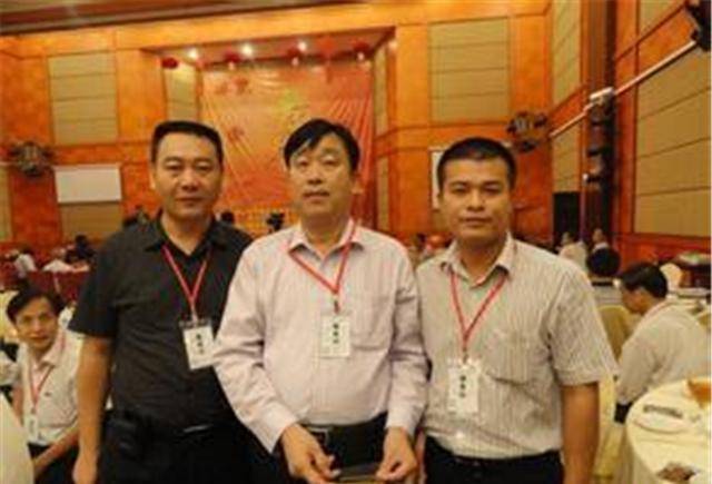 柳州首富的不归路:携百亿巨款潜逃,劝返归国,全家皆成阶下囚_廖荣纳