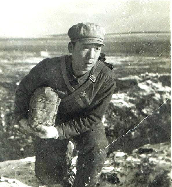 原创为救下2名伪军他将团长大骂一顿伪军后来多次救了他的命