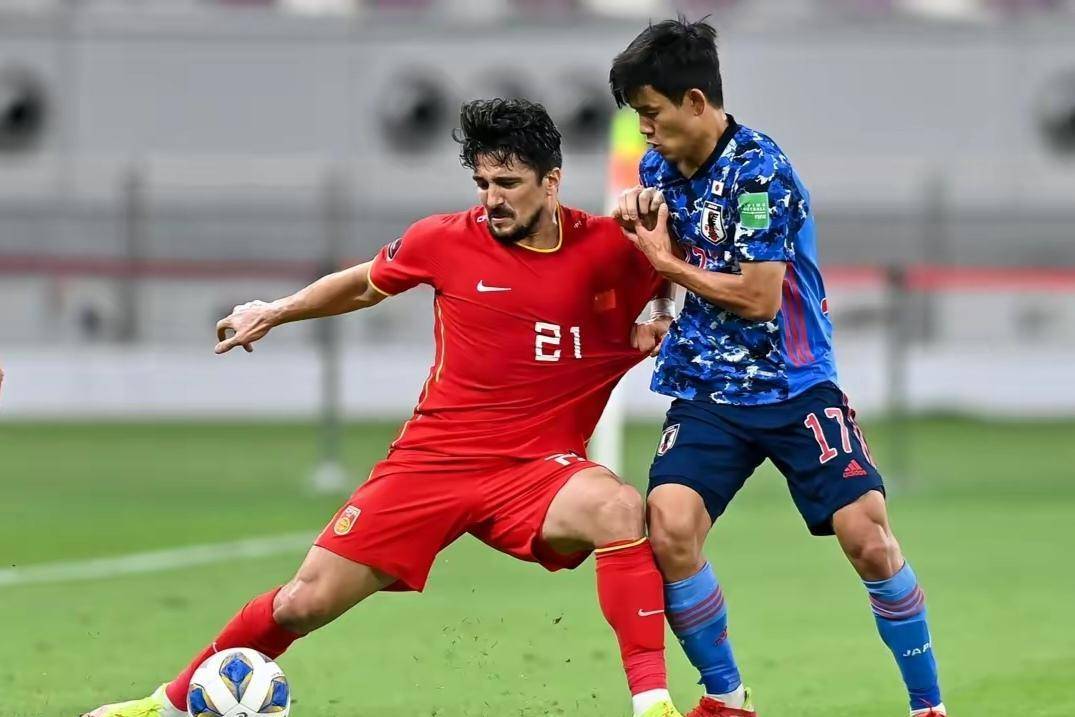 眼馋小摩托改踢沙滩足球的洛国富或入选国足