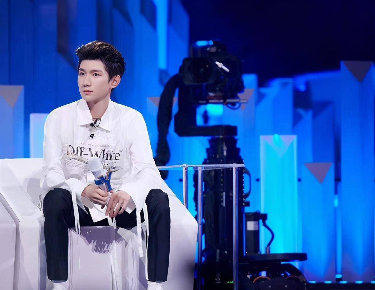 原创被唱歌耽误的金句少年王源抢答没出生随后的回答更让全场沸腾