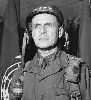 马修·李奇微,这位伞兵出身的陆军中将在朝鲜战争代理联合国军总指挥