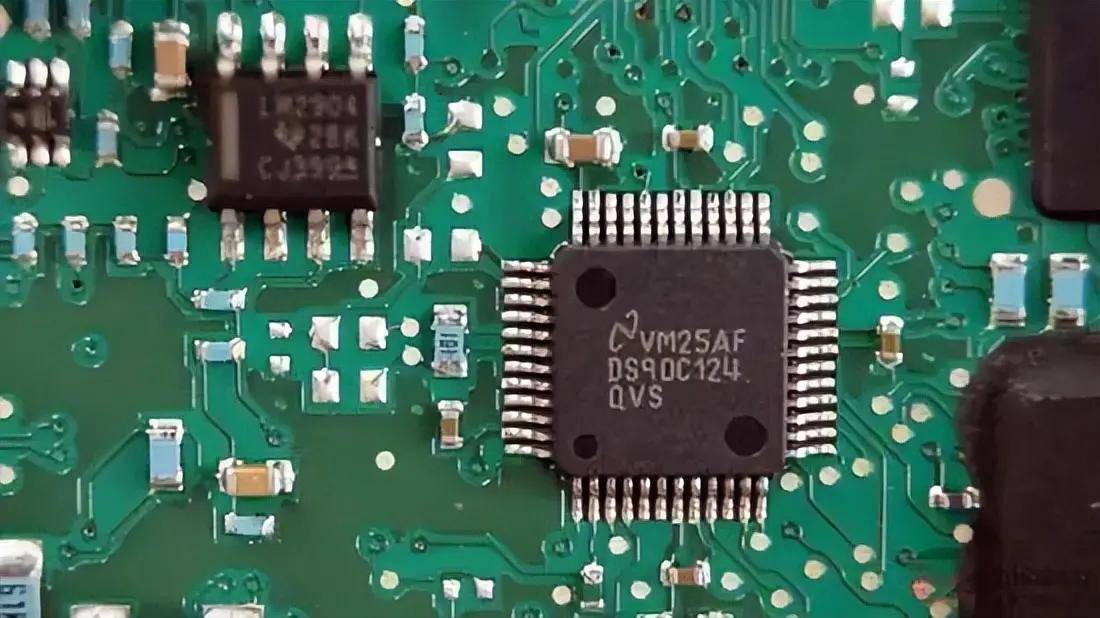 奥迪夜视辅助系统电脑拆解,看看都有哪些车规级芯片_搜狐汽车_搜狐网