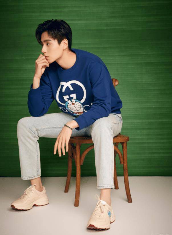 原创胡一天新剧无水花看他代言哆啦a梦gucci联名系列可以靠脸吃饭