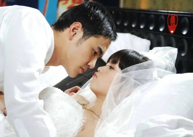 2007年,他和彭于晏,张钧甯共同出演《我在垦丁*天气晴》▲为了逃离