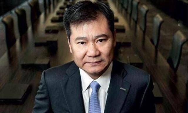 中国低调的富豪年入6000万曾投资万达亏钱怒而买37家万达百货