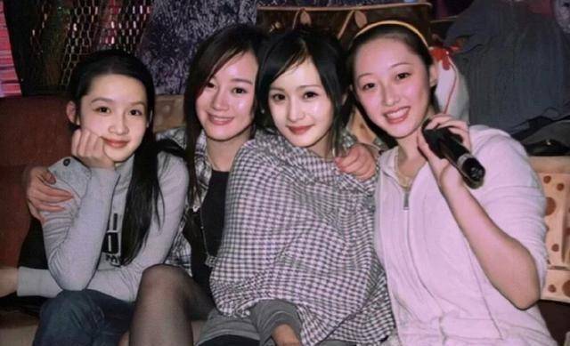 原创6张同框照见证杨幂奋斗史从小透明到一线顶流她靠的不是运气