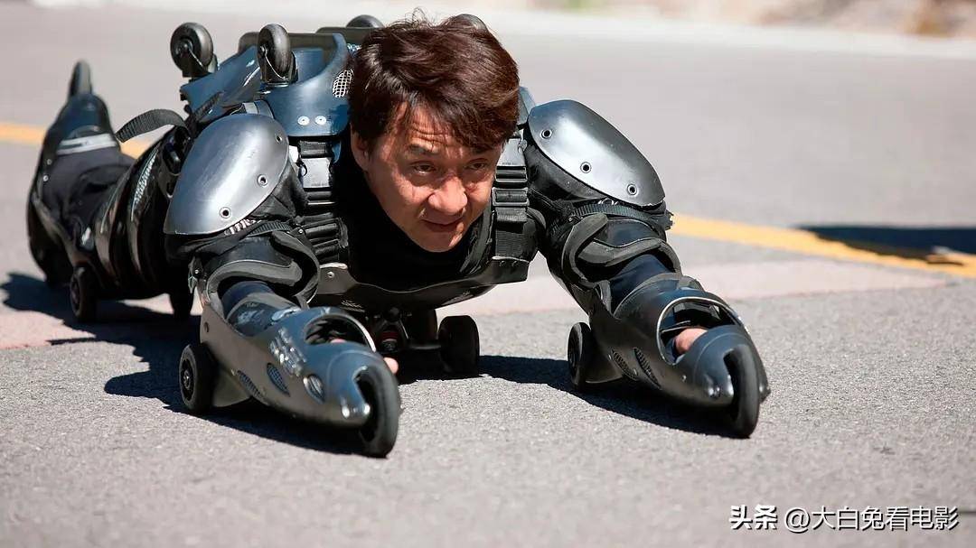 成龙在拍摄《我是谁》时,他的惊险一跳,直接跳出了世界记录_迪拜_电影