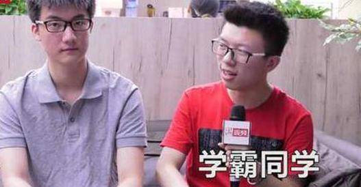 林欢高考提前15分钟交卷说了一句话被网友痛批他的成绩如何
