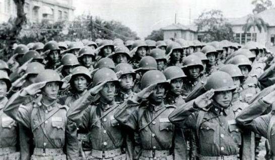 原创24小时十个团打光两天两任团长自杀淮海战役此仗打的尸横遍野