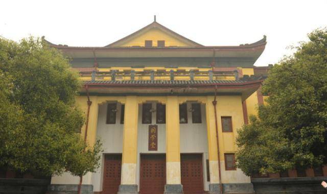 原创桂林600年靖江王府大学在封闭式5a景区内的独此一家