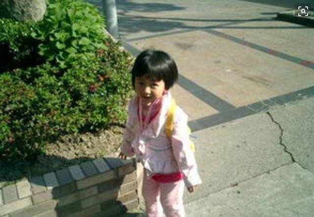 原创原创7岁聋哑女孩患癌症谁劝说都不进手术室她掀起衣服后众人傻了