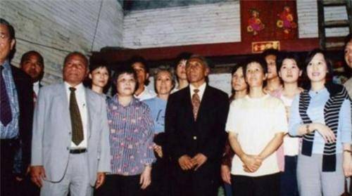 他是黑人总理多次不远万里来中国探亲直言我永远是炎黄子孙