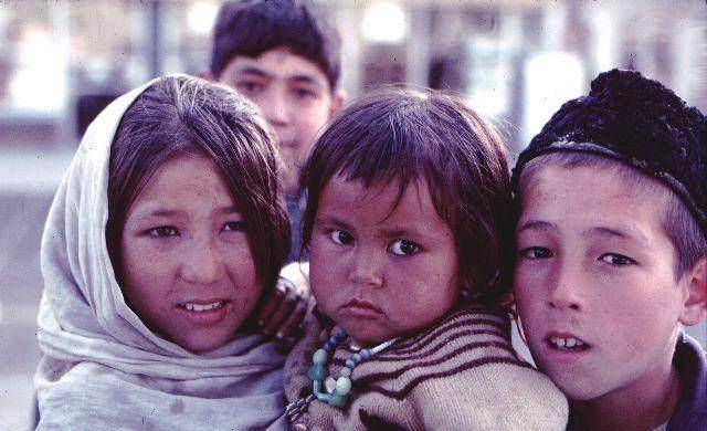 自18世纪以来,阿富汗官方便不断打压哈扎拉人,阿富汗官僚肆意没收