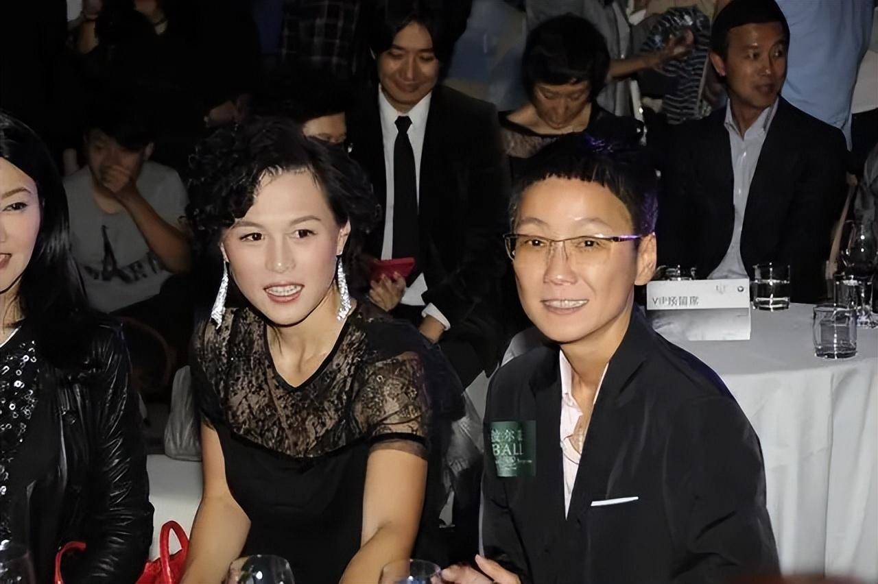 原创梁安琪生日这天和她合影的港圈名媛家族故事要多狗血有多狗血