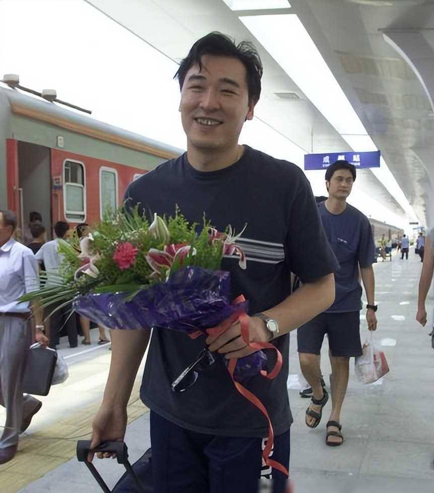 原创男排名宿周建安打球执教都辉煌为何45岁才结婚