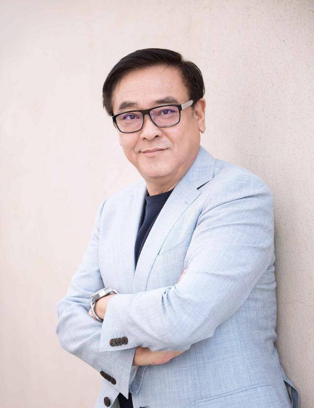 原创演员请就位2导演尔冬升骗妻丁克9年今4岁女儿生母成谜