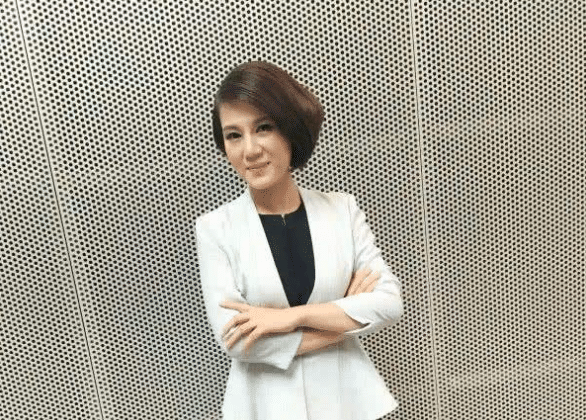 去探望丈夫,而在丈夫去世后,李贵杰居然还拿出了一份李贵斌立下的遗嘱