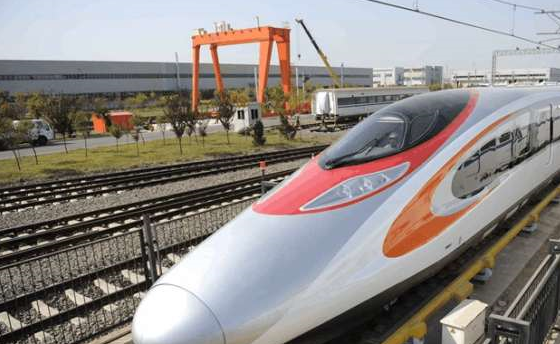 而作为中国第一条真正意义上的高速铁路,京津城际铁路运行一年间在