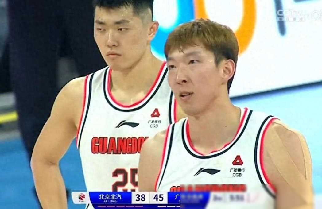 原创广东男篮压北京周琦88沃特斯16分范子铭75方硕7分