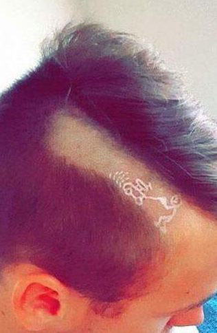 搞笑图片笑话段子不好笑你找我第一题你有多少根头发