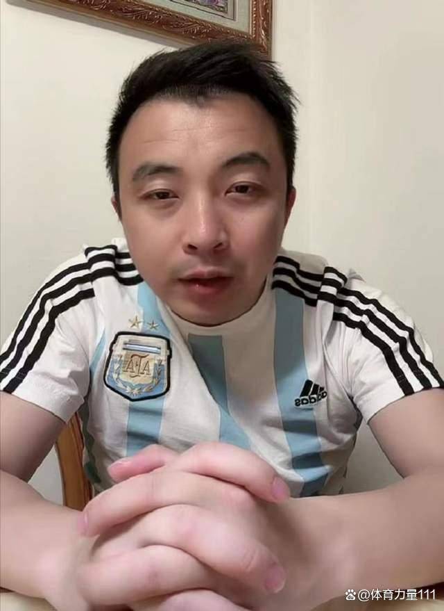 对于奥斯卡的入籍问题,评论员袁佳认为,奥斯卡入籍刻不容缓,越快越好.
