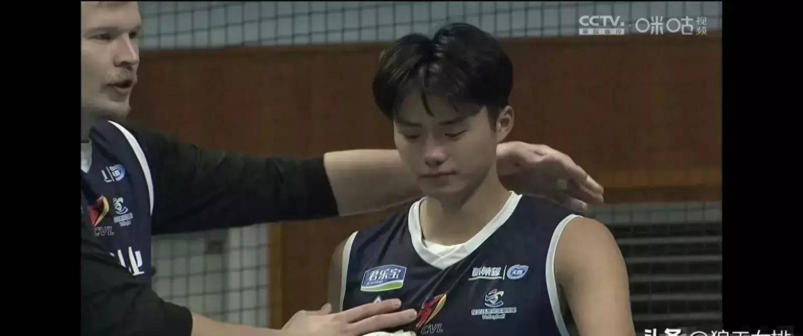 北京五局大战险胜进决赛宝哥懊悔落泪网友宝不哭输了现在赢得未来