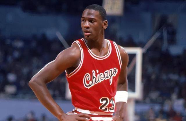 原创nba历史上十人拿下61分的比赛出手次数统计