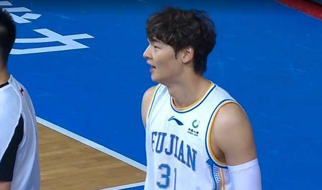cba6连败球队赢球上海队34分惨败王哲林11分李根10分_陈林坚_劳森