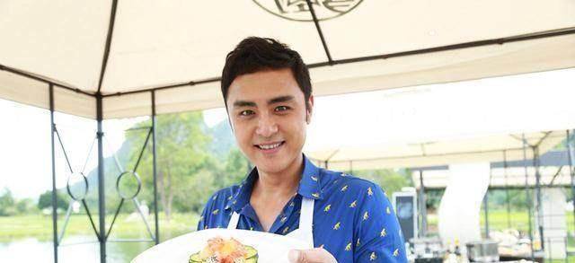 在《王子变青蛙》剧拍摄完成后的2006年,明道又主演了《爱情魔发师》