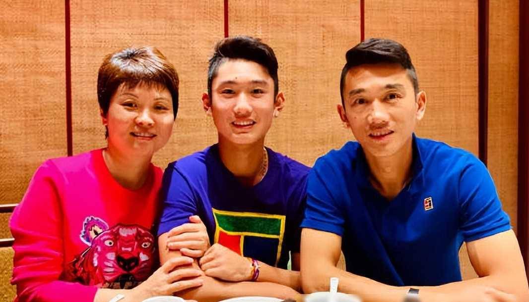 乒坛名将邬娜:比她小5岁的男子是国脚,儿子是网球名将_刘国梁_邓亚萍