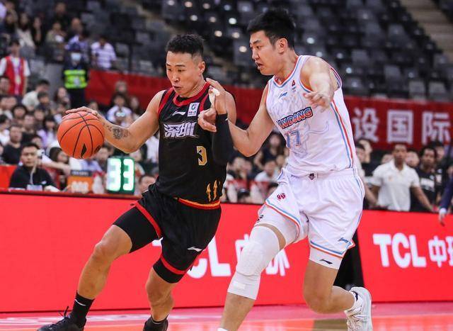 深圳队全面发挥获胜,山东失误连连错失良机_比赛_篮球_篮板