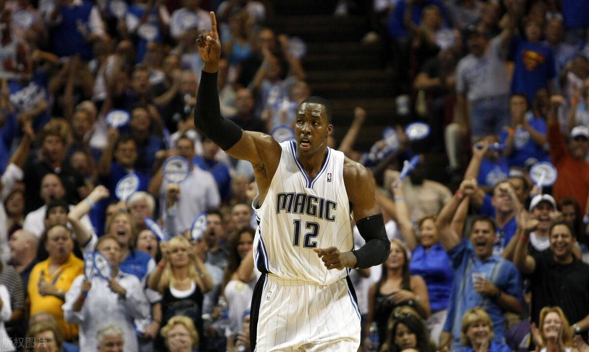 霍华德宣布破产!含泪表态卡里只剩200万,乞求湖人再给份合同_篮球_生