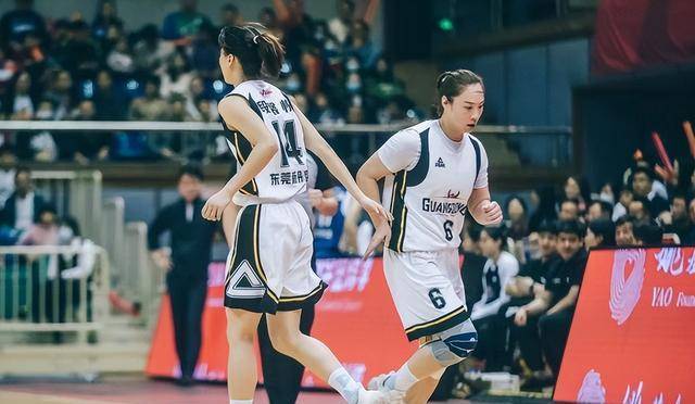 广东女篮大胜横扫上海杨舒予爆发外援奥杜达砍下22分14篮板