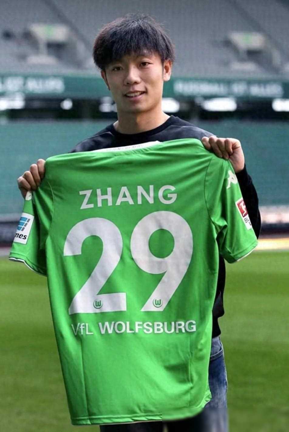 张稀哲_比赛_的足球