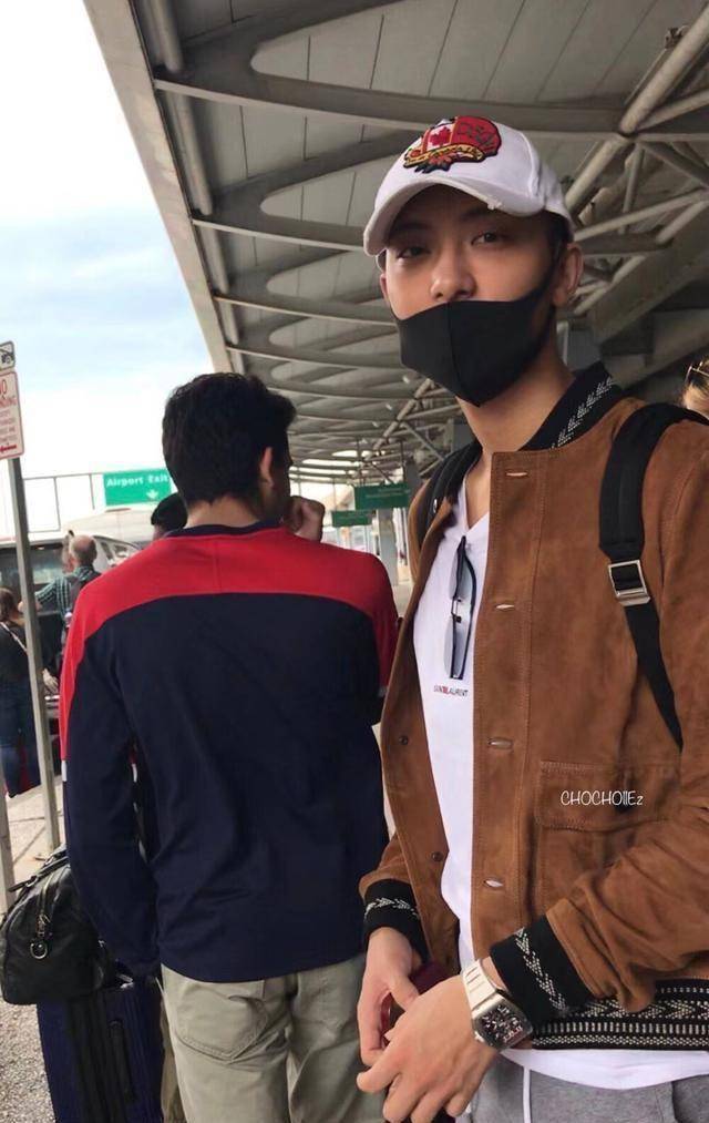 原创183cm的黄子韬现实中长啥样褪去滤镜网友是被低估的一位