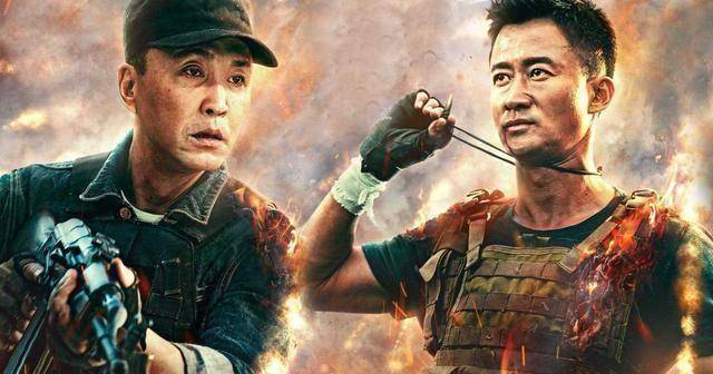 再到《流浪地球》,《攀登者》,《我和我的祖国》冲顶票房150亿,吴京